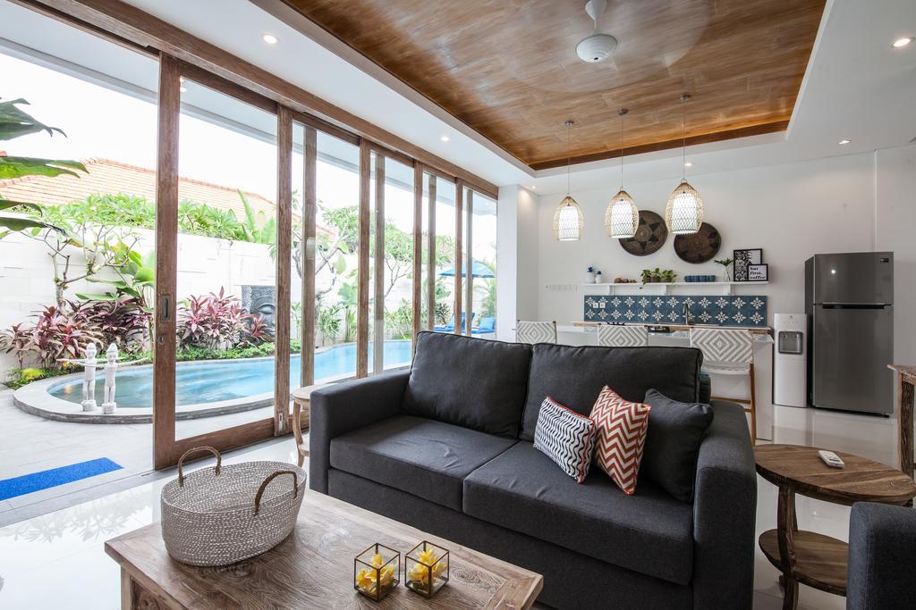 סמיניאק Ambermoon Villas מראה חיצוני תמונה
