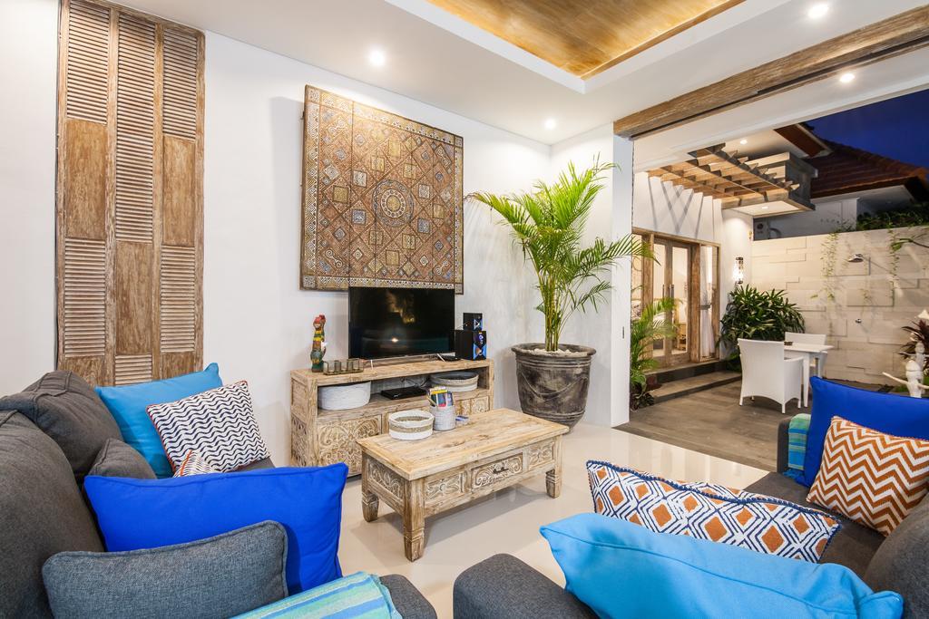 סמיניאק Ambermoon Villas מראה חיצוני תמונה