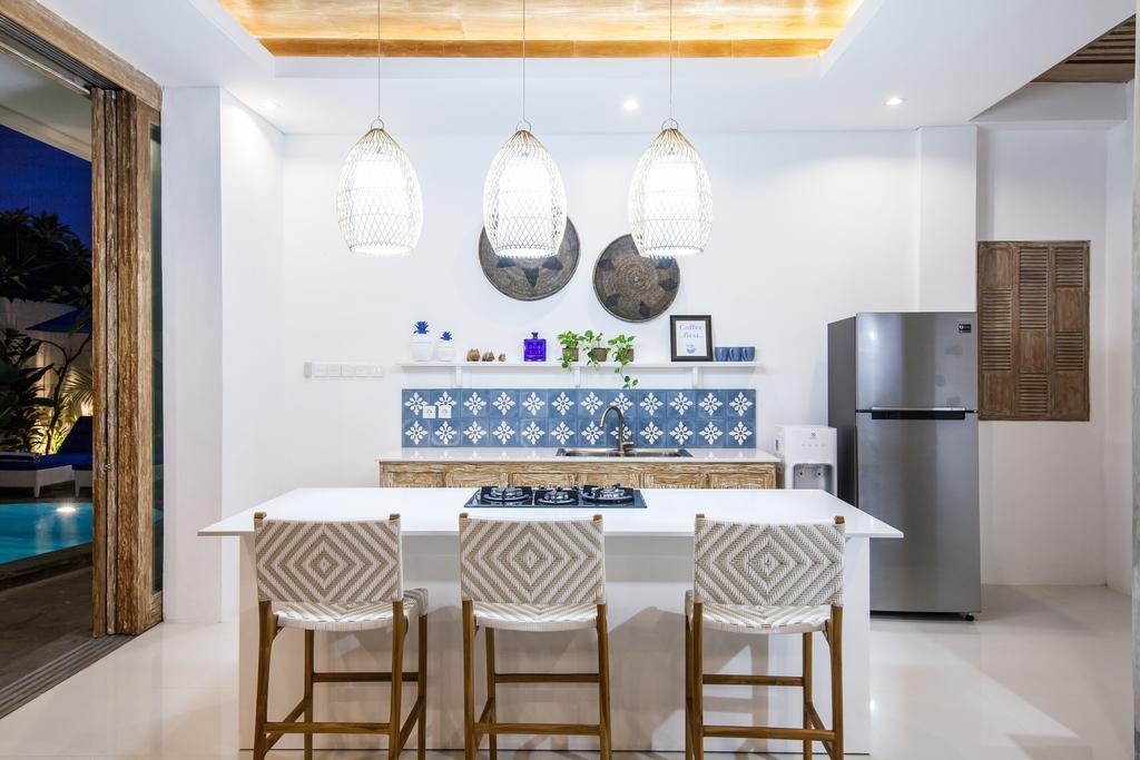 סמיניאק Ambermoon Villas מראה חיצוני תמונה
