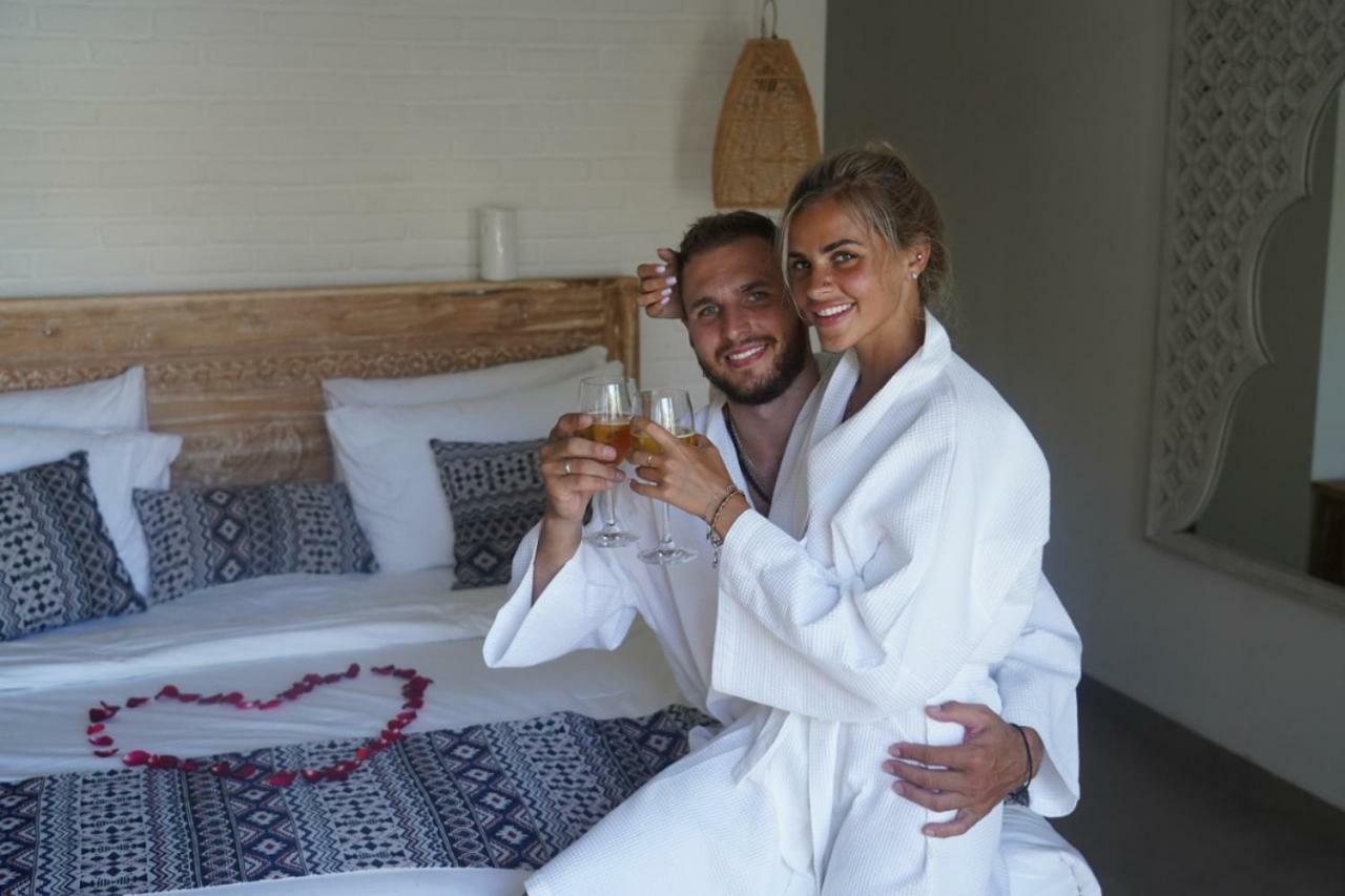 סמיניאק Ambermoon Villas מראה חיצוני תמונה