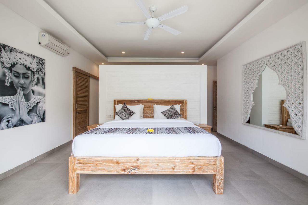 סמיניאק Ambermoon Villas מראה חיצוני תמונה