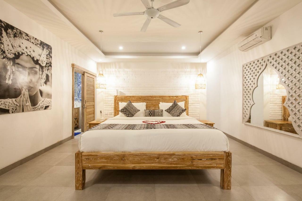 סמיניאק Ambermoon Villas מראה חיצוני תמונה